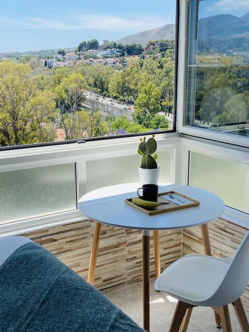 Alterhome Luminoso Estudio Con Piscina Y Maravillosas Vistas Torremolinos Exterior photo