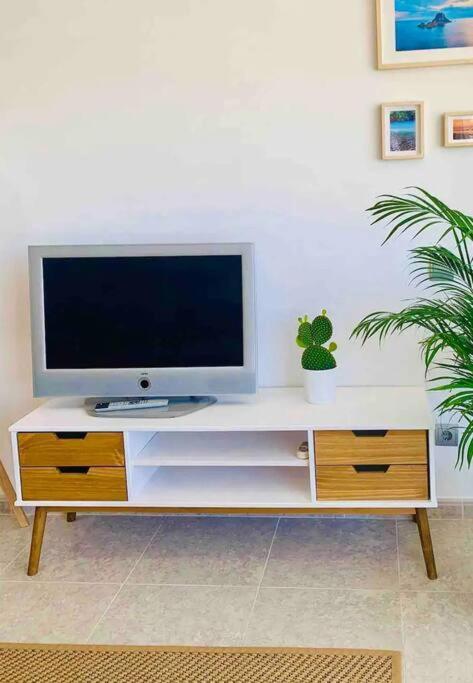 Alterhome Luminoso Estudio Con Piscina Y Maravillosas Vistas Torremolinos Exterior photo