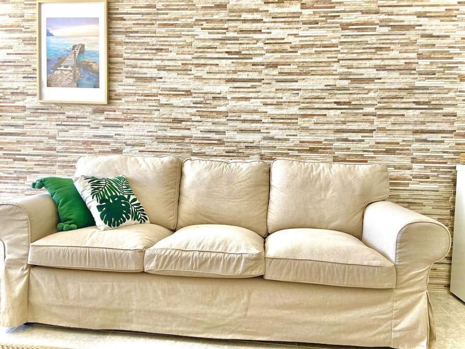 Alterhome Luminoso Estudio Con Piscina Y Maravillosas Vistas Torremolinos Exterior photo