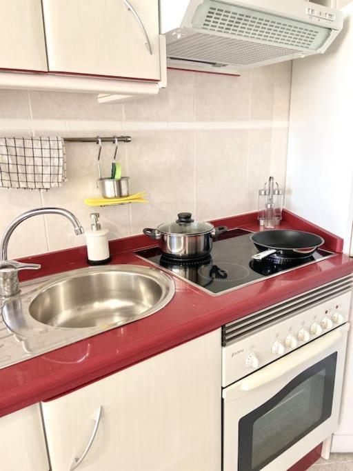 Alterhome Luminoso Estudio Con Piscina Y Maravillosas Vistas Torremolinos Exterior photo